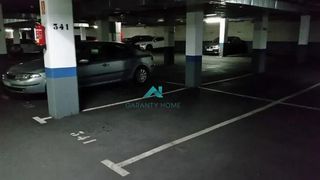 Aparcament cotxe a Prado de Santo Domingo