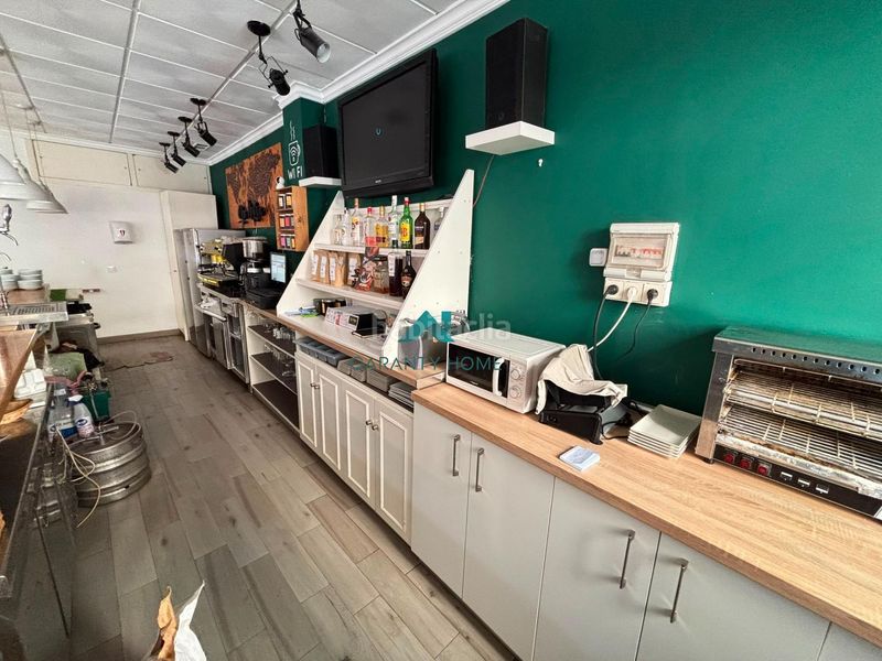 Foto b4fac0f3-bef8-4929-9e49-641c8d92a56c. Traspàs local comercial a Martos