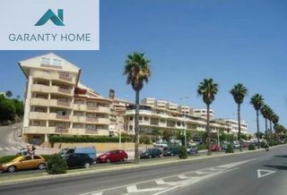 Miete Etagenwohnung in Zona Centro Comercial Torrequebrada. Fantástico piso en alquiler de larga temporada en benalmádena