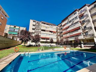 Appartement  Avenida avenida san pablo. Piso con garaje, trastero y piscina en urbanización privada  cos