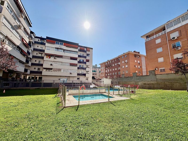 Foto 81c08154-9bee-42a7-8774-da15e7fe2390. Pis amb calefacció aparcament piscina a Estación Coslada
