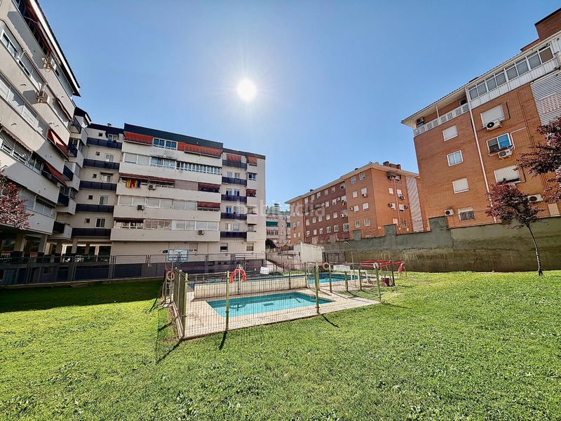 Foto c30177bb-a123-4e57-bfe9-62da82dff071. Pis amb calefacció aparcament piscina a Estación Coslada