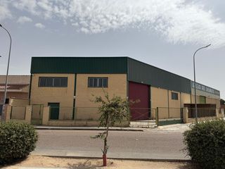 Miete Fabrikhalle in Valmojado. Nave industrial en valmojado