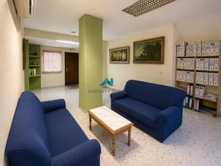 Local Comercial a Peñamefecit - Avda Barcelona. Local en avenida barcelona con cochera incluida