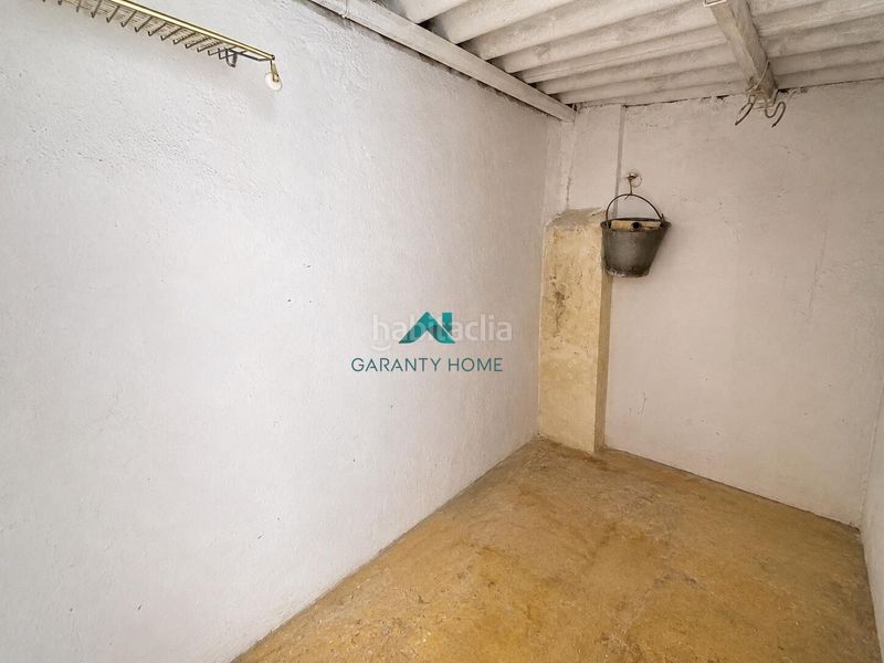 Foto d33f253c-b459-44e9-bf26-9b7dbb7be13b. Edificio  junto al parque con tres viviendas en Torredonjimeno