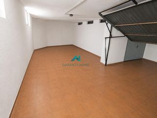 Autoparkplatz in Torredonjimeno. Cochera en zona ranal con amplitud y espacio de almacenamiento