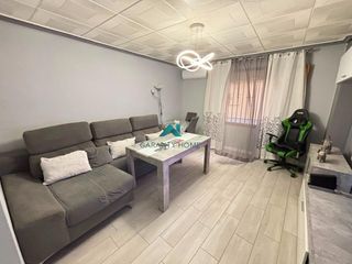 Planta baja en Torredonjimeno. Bajo en torredonjimeno con patio y trastero