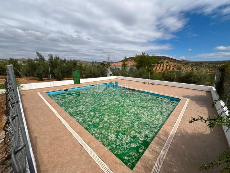 Foto 042a8568-6b22-4420-baaa-8c4b597aa408. Casa amb aparcament a Martos
