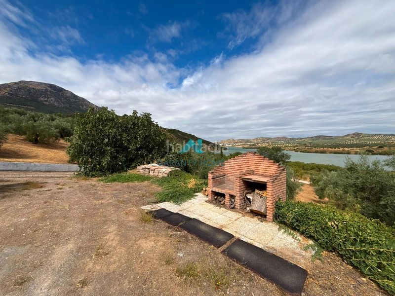 Foto 09b449be-be67-4849-a434-501d7324e6a1. Casa amb aparcament a Martos