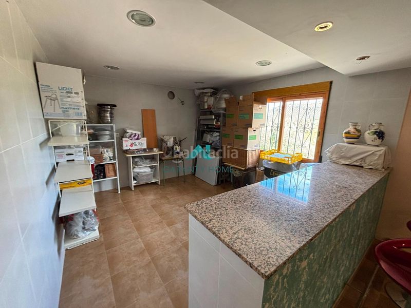 Foto 1f8a08a6-762c-4ade-b1bd-16dae962f79e. Casa amb aparcament a Martos