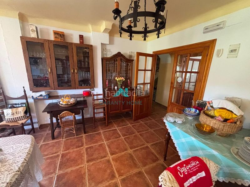 Foto b77d482c-85e6-43fb-8401-e0bb02b45b9c. Casa amb aparcament a Martos