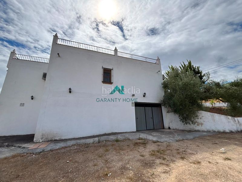 Foto f0c44542-5fd2-4476-9c4f-aa36e554bfef. Casa amb aparcament a Martos