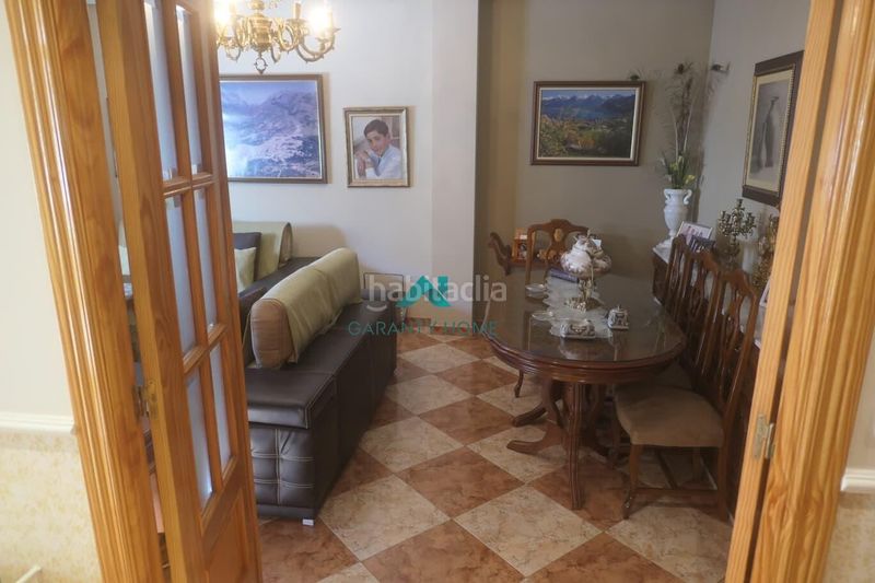 Foto 0d3b2207-83aa-4e13-96d5-09c694c03936. Casa amb calefacció aparcament a Martos