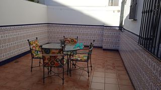 Maison à Martos. Casa en nuevo martos con gran patio, garaje y amplios espacios