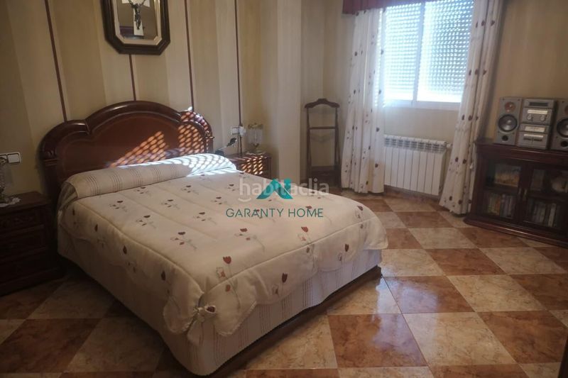 Foto 8a646bc2-5d21-4e0e-bbf7-25dd0ee94705. Casa amb calefacció aparcament a Martos