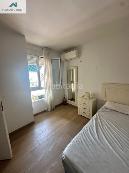 Foto b0e15768-6ac7-42c7-8ef4-fd015d833e40. Alquiler piso  en alquiler en primer línea con vistas al mar en Algarrobo Costa