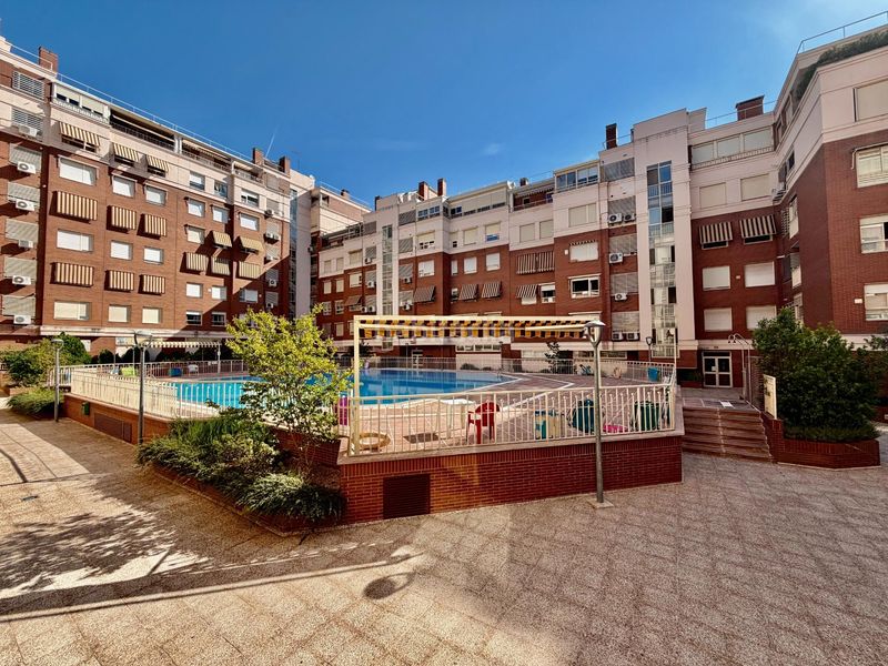 Foto f1fffd12-cd75-41e0-a602-984f72a2a9e0. Pis amb calefacció aparcament piscina a Rosas - Musas Madrid