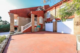 Chalet in El Bosque. Venta   chalet  en el  bosque  urgente