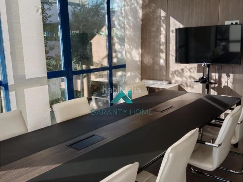 Foto f35995af-aaaf-4f92-b67d-b47cba1de529. Location bureau dans Simancas Madrid