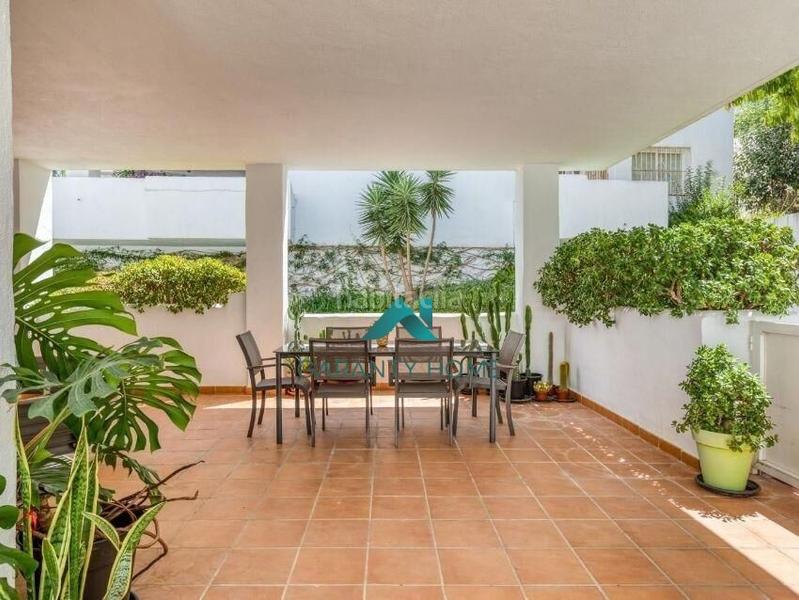 Foto dc7a0535-f485-4090-891f-264c4ece7a96. Rent flat with heating pool in La Concha - Resina Golf Estepona