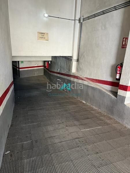 Foto bb1e55b4-dd78-4a5f-aae1-4291604ed613. Aparcament cotxe a San Francisco Lucena