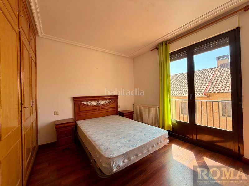 Foto eaf82dfd-9e03-40d4-804d-f76463d4ed32. Xalet amb aparcament a Cabrerizos