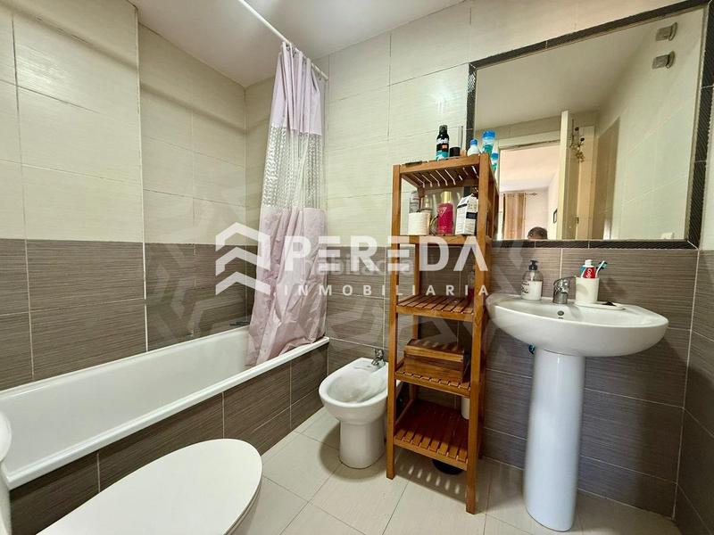 Foto 5ad3aecc-cc3c-4fc5-976e-9cebedc54992. Apartament amb piscina a Roquetas pueblo Roquetas de Mar