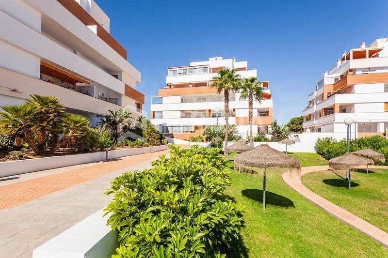Foto 8a17b6c1-cbf9-4dad-b7e4-0a1ce0305a09. Pis amb aparcament piscina a El Sabinar-Urbanizaciones-Las Marinas-Playa Serena Roquetas de Mar