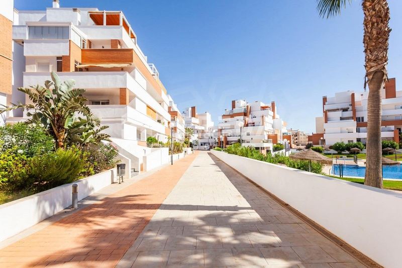 Foto dbcc33c6-201e-40b8-829f-ea6a49268bc5. Pis amb aparcament piscina a El Sabinar-Urbanizaciones-Las Marinas-Playa Serena Roquetas de Mar