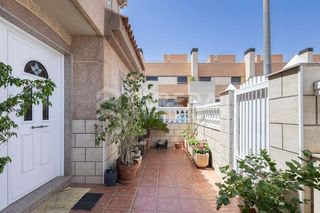Casa  Porto carrero(r). Amplio duplex en la romanilla
