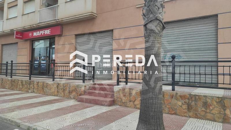 Foto 73f89414-a368-4563-8421-17240b05e953. Local comercial amplio local comercial en avenida sabinal en Roquetas de Mar