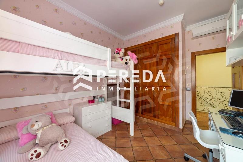 Foto 2f20b5c5-b4b9-4ad8-98cc-99b3c3389ce6. Chalet con parcheggio piscina in El Puerto Roquetas de Mar