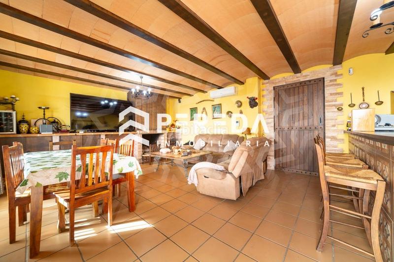 Foto 773da10f-c294-4ee3-b24e-300ffb3be220. Chalet con parcheggio piscina in El Puerto Roquetas de Mar