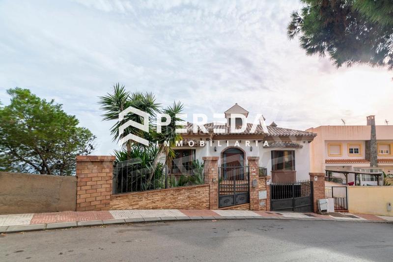 Foto 8683b44f-dc78-445f-9101-e89c65aab145. Chalet con parcheggio piscina in El Puerto Roquetas de Mar