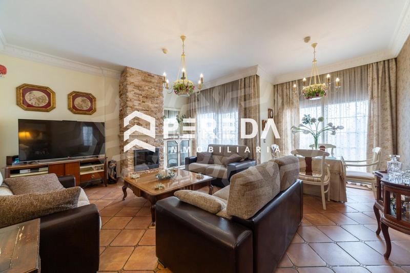 Foto bf26e085-4b12-49e3-949e-83b803da9c9a. Chalet con parcheggio piscina in El Puerto Roquetas de Mar