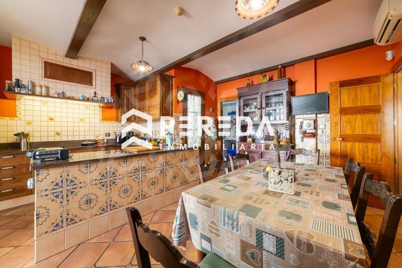 Foto c19b2e04-b579-4263-8c1f-249e44470f43. Chalet con parcheggio piscina in El Puerto Roquetas de Mar