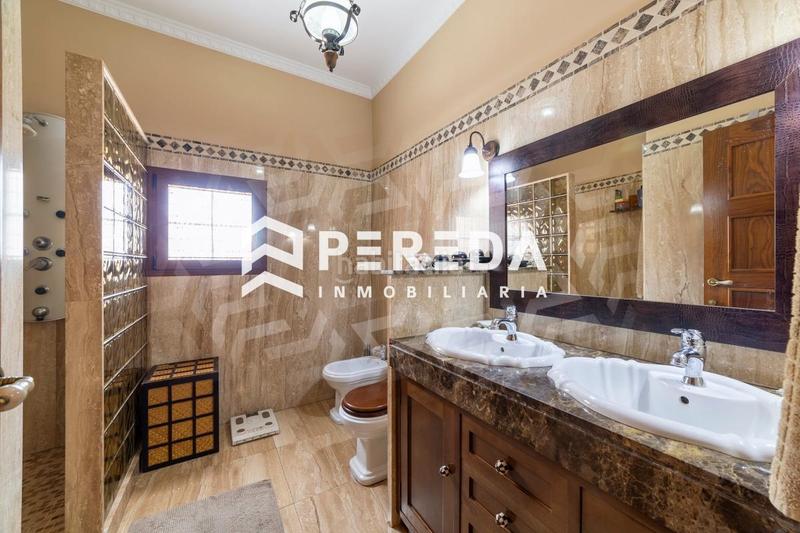 Foto cb694cba-7410-4590-9710-242d64be76c5. Chalet con parcheggio piscina in El Puerto Roquetas de Mar