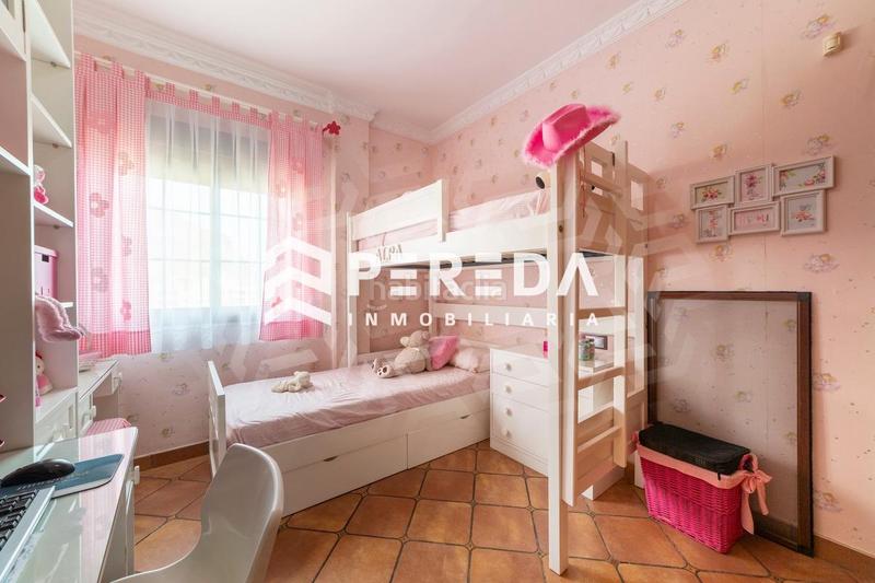 Foto ea49bd6b-8ec5-43d1-b683-c326c8bbb5bb. Chalet con parcheggio piscina in El Puerto Roquetas de Mar