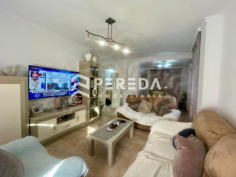 Foto 501a8104-f39d-46bd-968d-f57418326530. Casa amplia vivienda unifamiliar sobre local !! en Roquetas de Mar