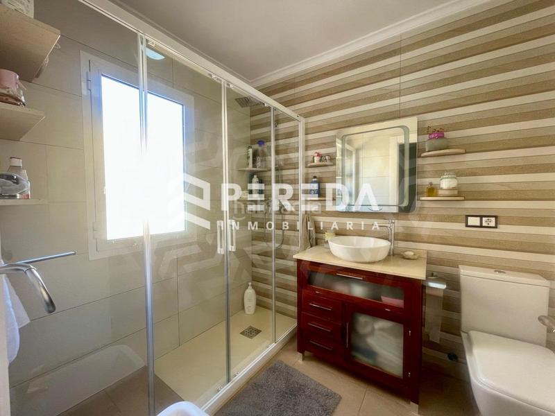 Foto 51de7a7a-a919-41e8-8ec5-0f8fcf30e224. Casa amplia vivienda unifamiliar sobre local !! en Roquetas de Mar