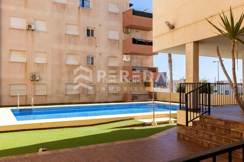 Foto 1836c03f-effe-4e65-9076-0b40bf63bc6c. Apartament amb piscina a El Puerto - La Romanilla Roquetas de Mar