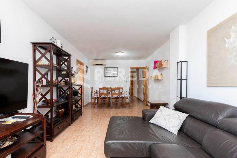 Foto 8008acf8-27a3-4ee7-b68c-f93e77d316b4. Apartament amb piscina a El Puerto - La Romanilla Roquetas de Mar