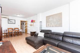 Apartament  Avenida jose amat benavides (r). Acogedor apartamento a tan solo 170 metros de la playa