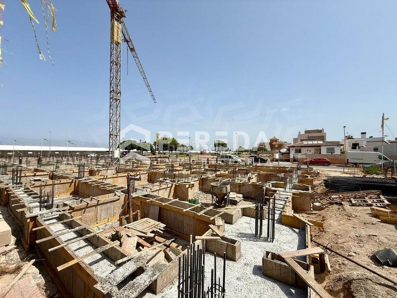 Foto 9d67ff17-279d-471b-a10b-559e2a8b509c. Casa amb aparcament a El Sabinar-Urbanizaciones-Las Marinas-Playa Serena Roquetas de Mar