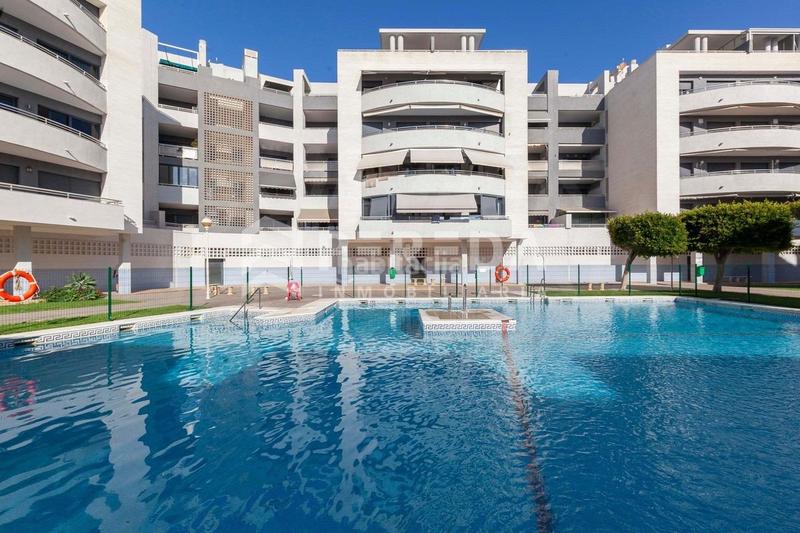Foto cf262948-eb80-4aa3-ae45-03efd3a3a915. Appartamento con parcheggio piscina in El Sabinar-Urbanizaciones-Las Marinas-Playa Serena Roquetas de Mar