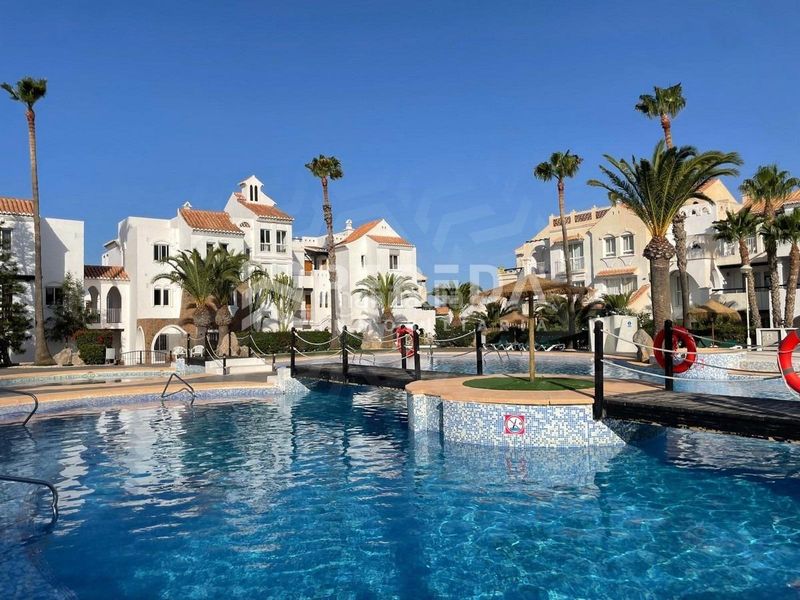 Foto 9c23fd64-585a-4111-9630-cb27ecb04342. Apartament amb piscina a El Sabinar-Urbanizaciones-Las Marinas-Playa Serena Roquetas de Mar