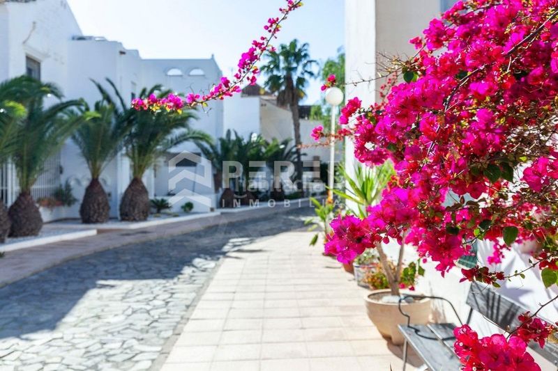 Foto b9aa3825-af44-46ca-8667-071f97386fc6. Apartament amb piscina a El Sabinar-Urbanizaciones-Las Marinas-Playa Serena Roquetas de Mar