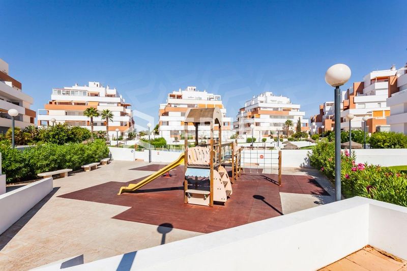 Foto 4c7be4fd-ef0e-42b6-99fa-78e43be00e76. Ático impresionante ático en el complejo agua serena, 2ª línea de playa en Roquetas de Mar