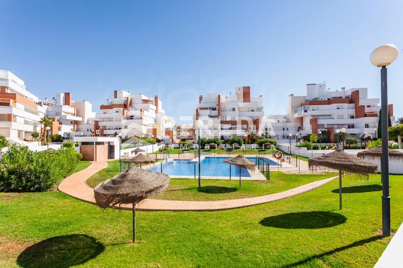Foto 5e355d31-2ca0-4ee2-8669-210193dcea91. Ático impresionante ático en el complejo agua serena, 2ª línea de playa en Roquetas de Mar