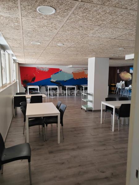 Foto 539b6ed1-7298-4bcd-a106-caaada320285. Traspaso local comercial en carrer de francesc ribas 54 alquiler hamburgueseria en Granollers